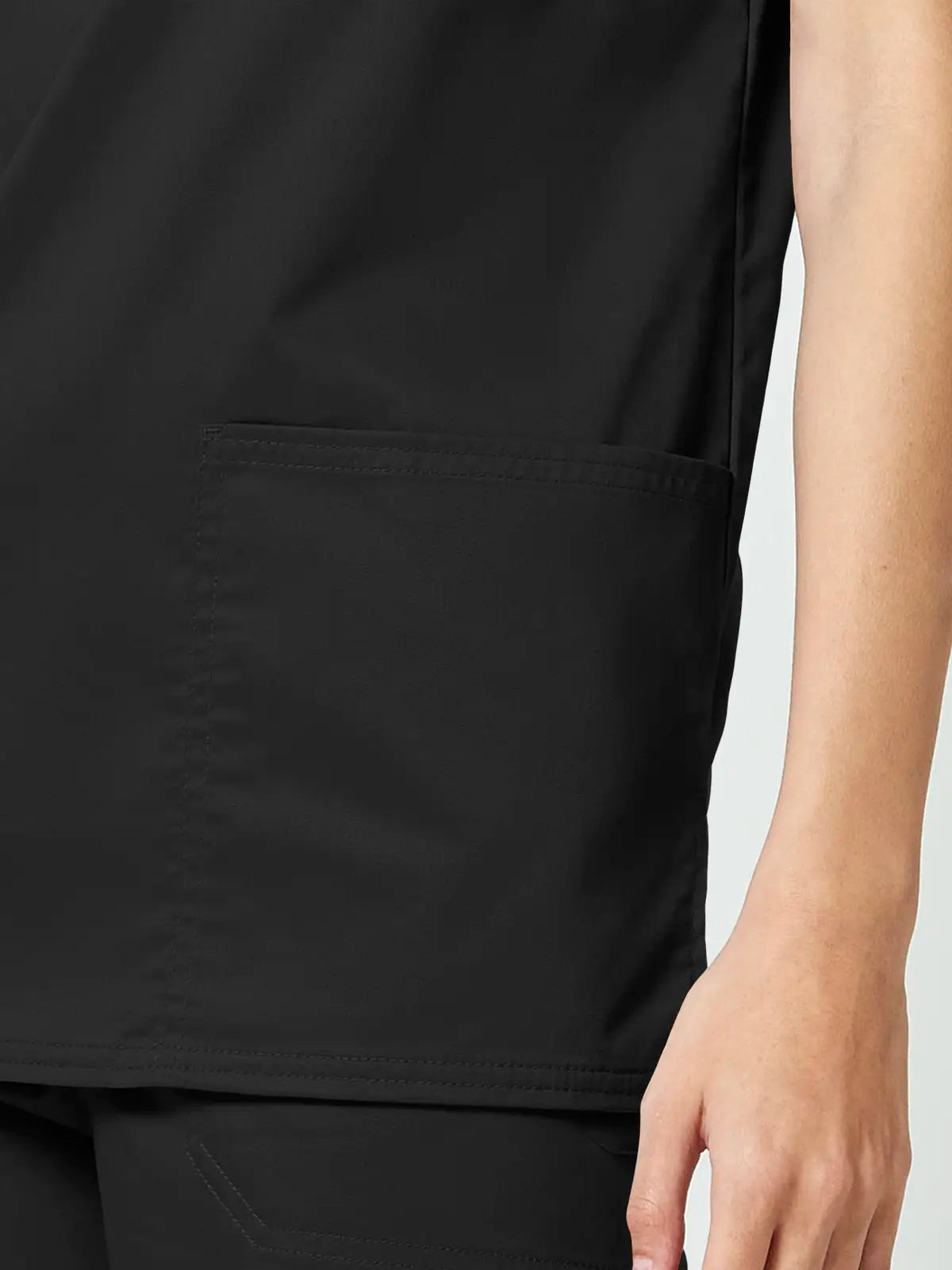 Casaca sanitaria unisex cuello pico Cherokee Core Stretch WWE4725