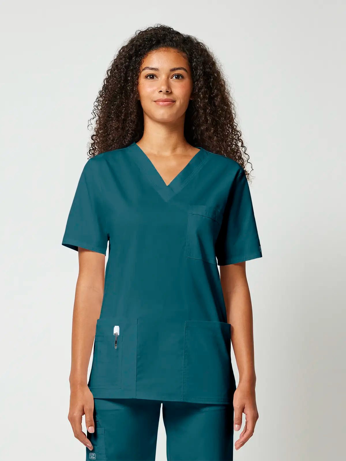 Casaca sanitaria unisex cuello pico Cherokee Core Stretch WWE4725