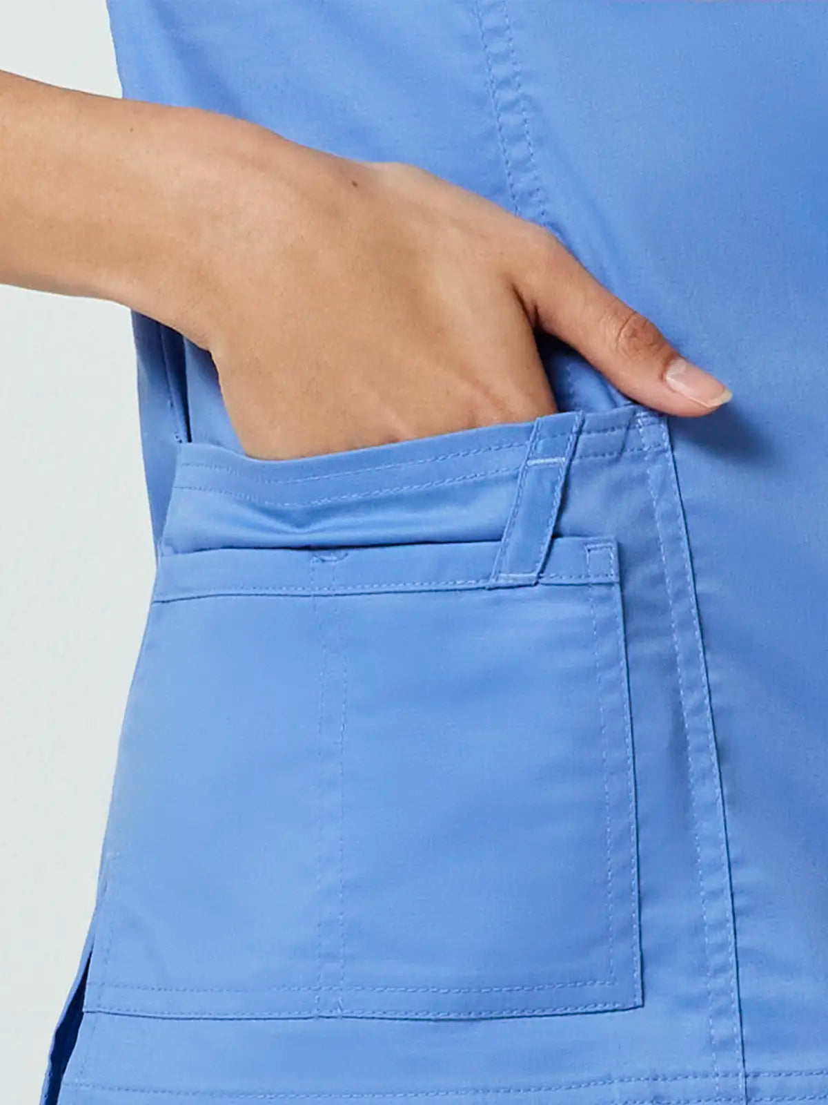 Casaca sanitaria mujer con cruzado simulado Cherokee Core Stretch WWE4728