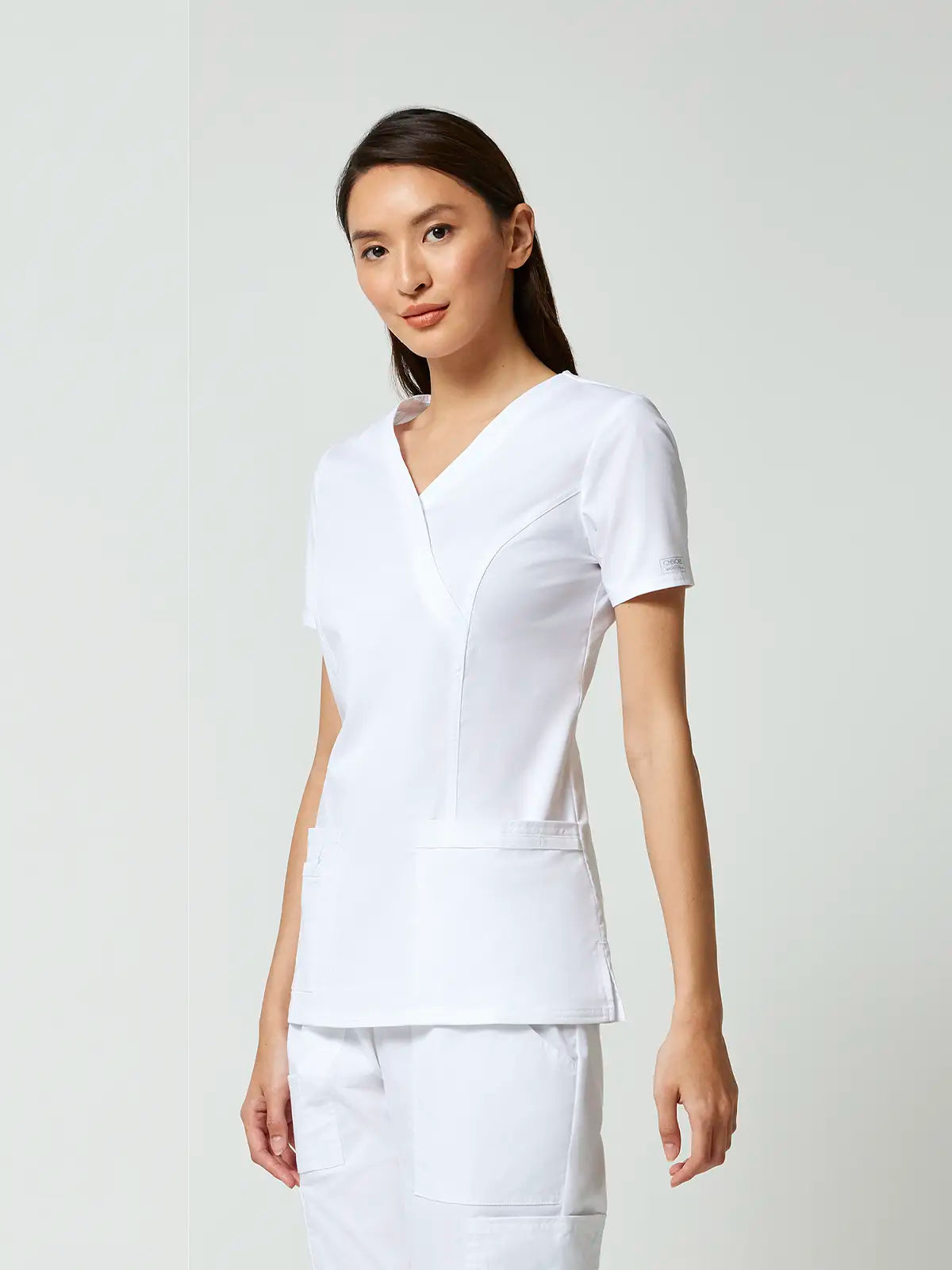 Casaca sanitaria mujer con cruzado simulado Cherokee Core Stretch WWE4728