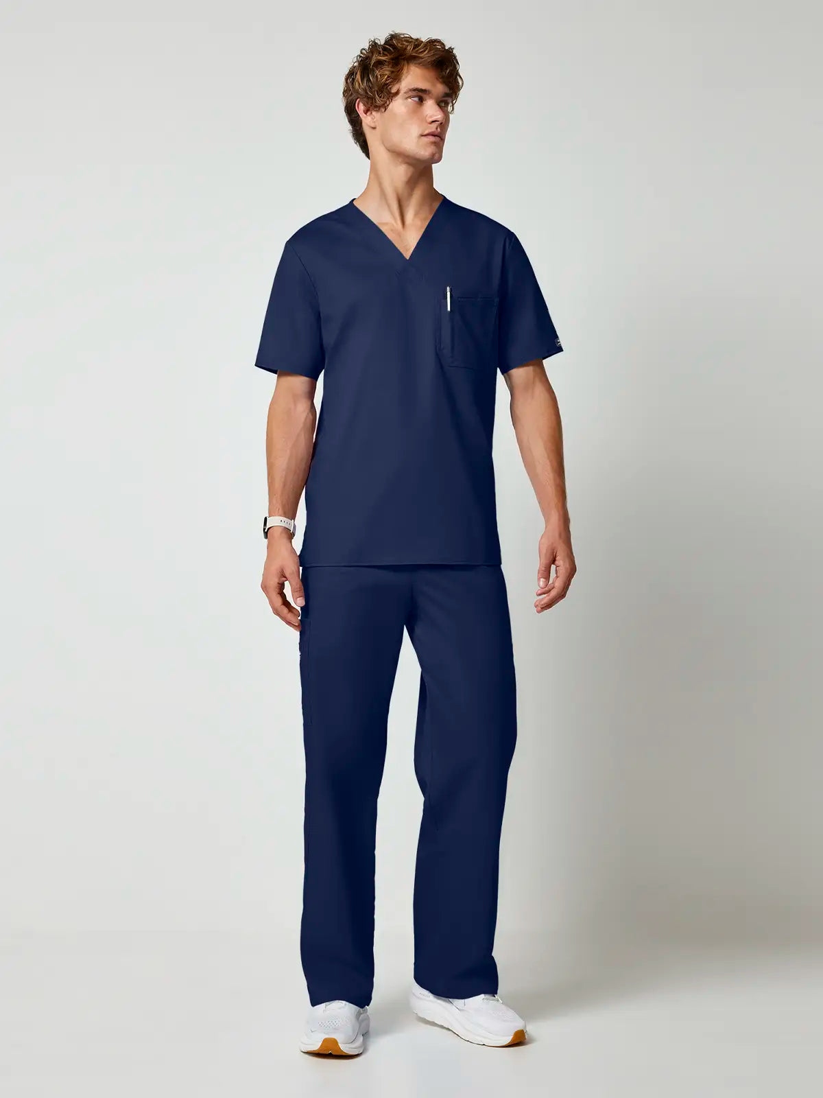 Casaca sanitaria con cuello pico hombre Cherokee Core Stretch WWE4743