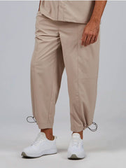 Pantalón unisex estilo jogger ajustable Gary's 700078