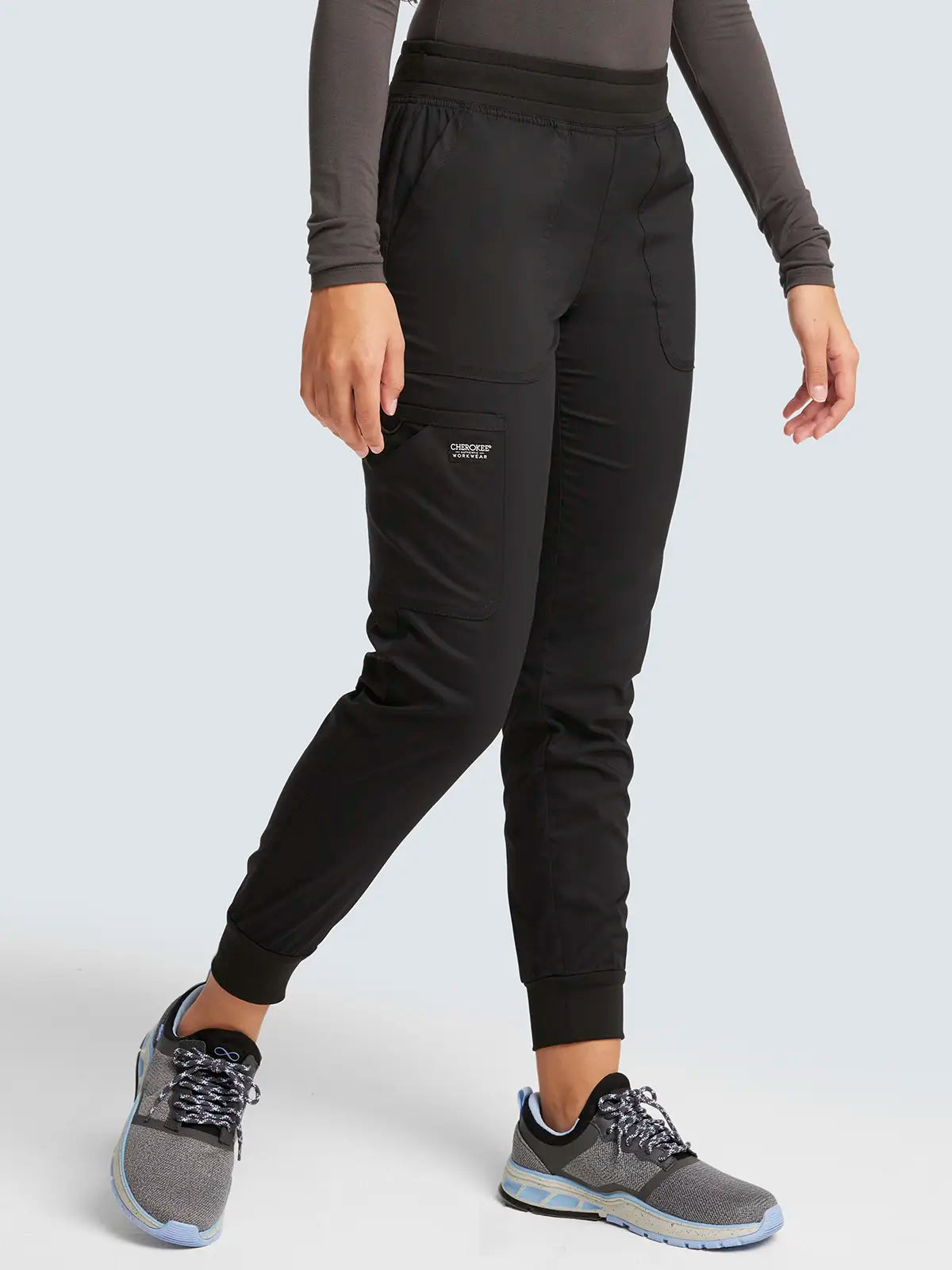 Jogger sanitario mujer con cintura elástica Cherokee Revolution WWE115