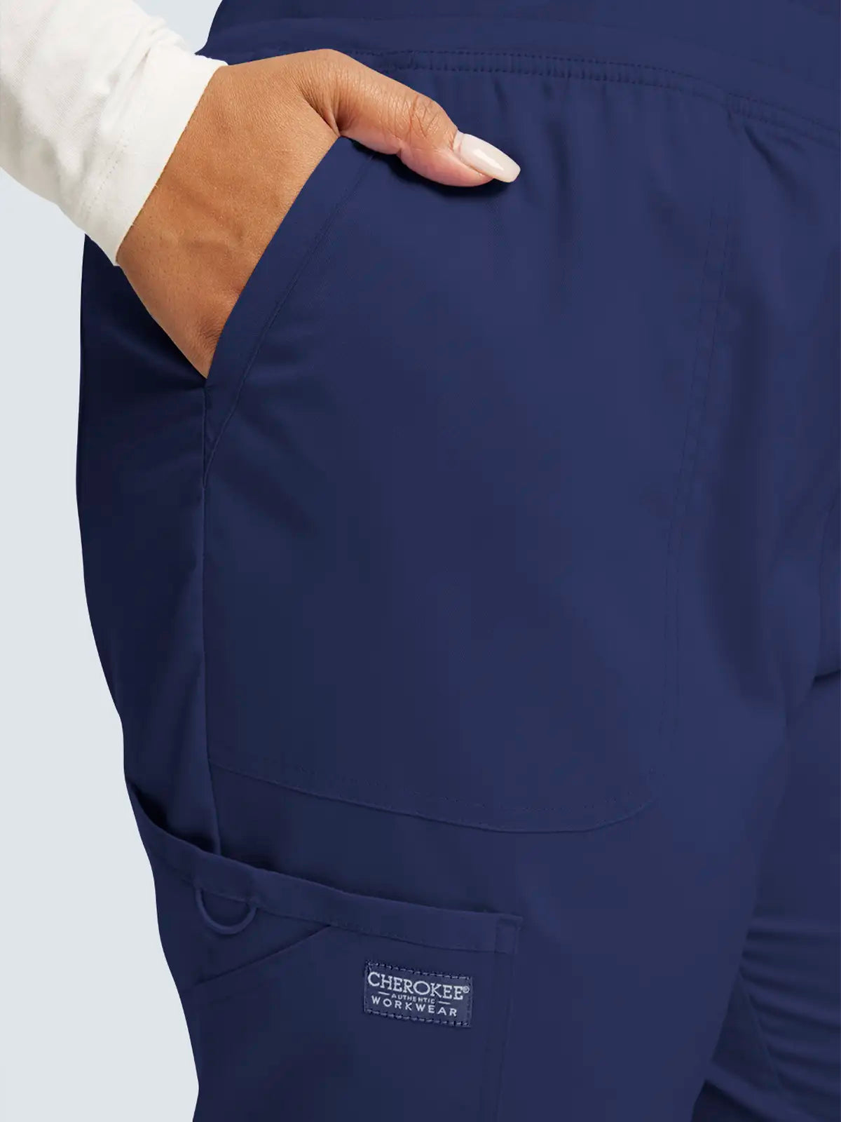 Jogger sanitario mujer con cintura elástica Cherokee Revolution WWE115