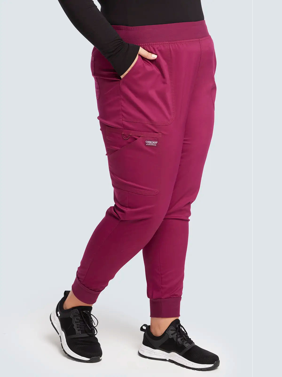 Jogger sanitario mujer con cintura elástica Cherokee Revolution WWE115