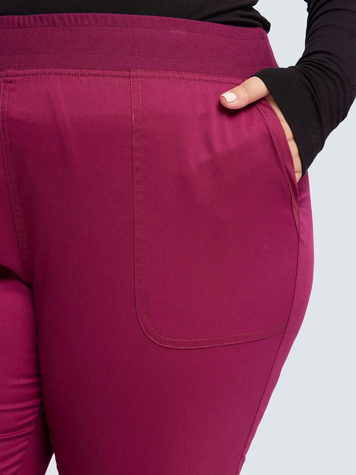 Jogger sanitario mujer con cintura elástica Cherokee Revolution WWE115