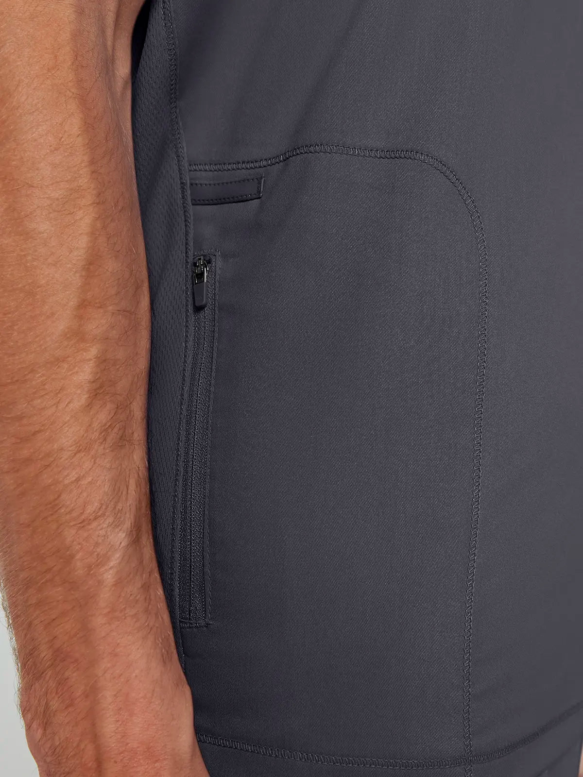 Casaca sanitaria hombre cuello pico Cherokee Revolution WWE603