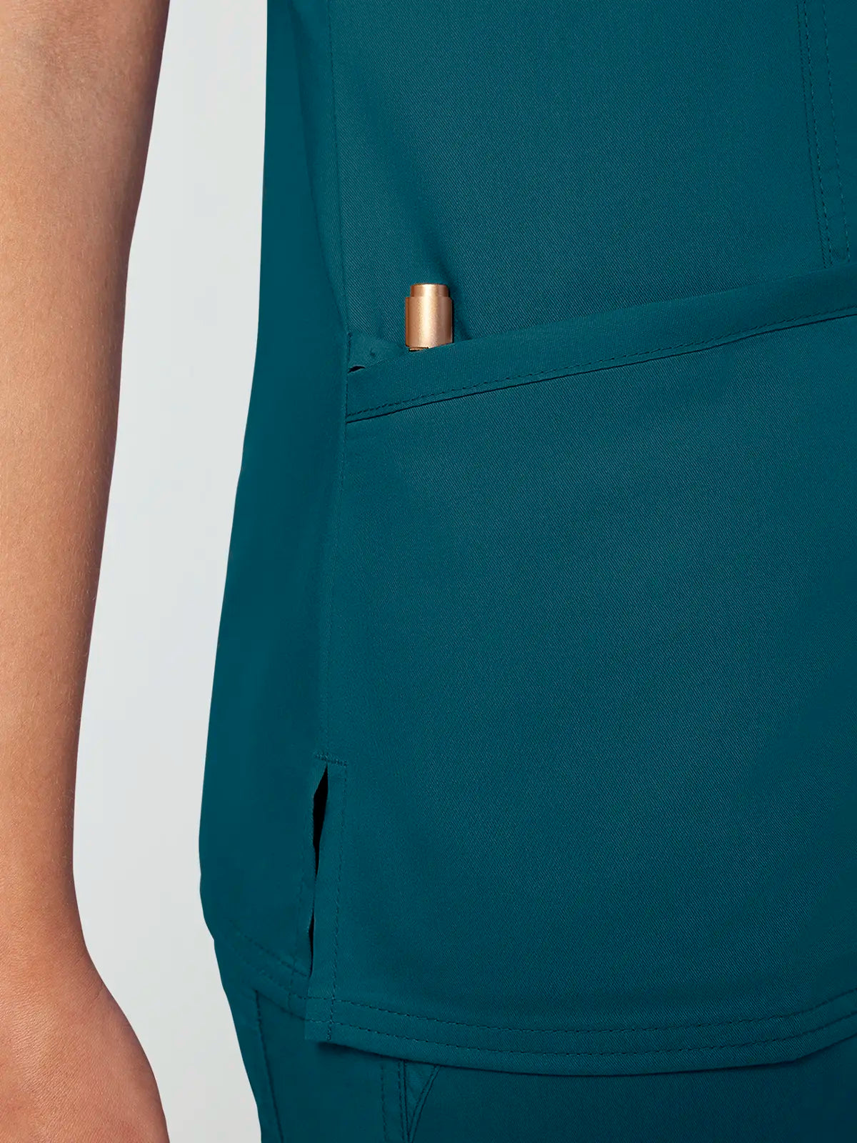 Pijama sanitario Cherokee Revolution WWE610 + WWE105